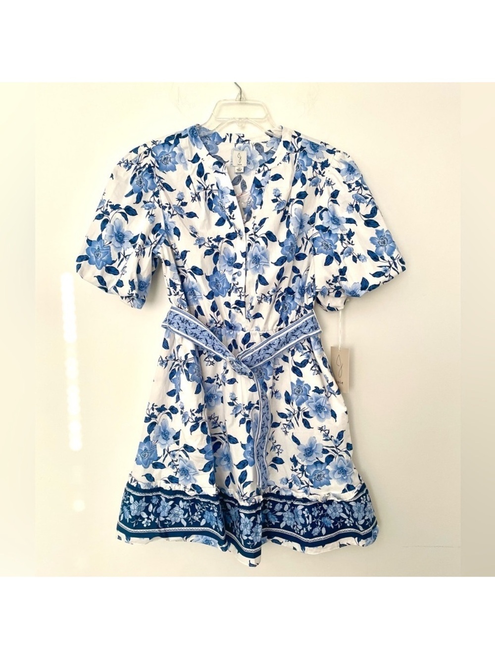 New JOIE Floral V-Neck Puff Sleeve Belted Cotton Dress - Picture 3 of 10